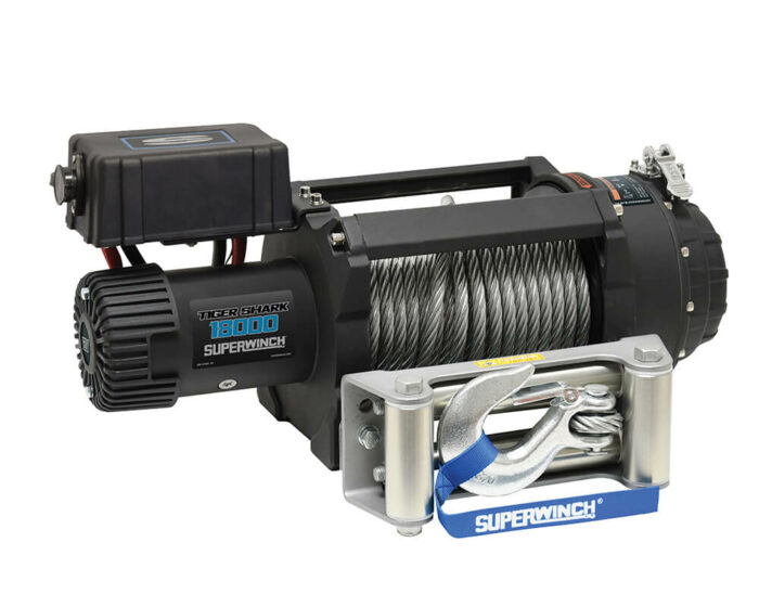 Electric winch with wire cable
