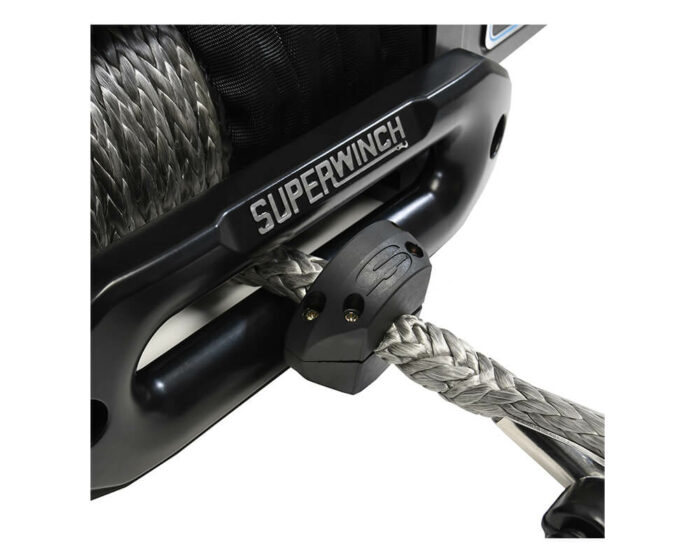 Superwinch lierhaak snubber in gebruik